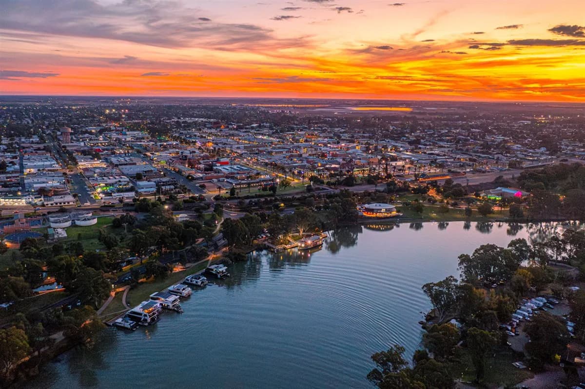 Aerial view of Mildura and the Murray River at sunset, where Hike ranks local businesses on Google
